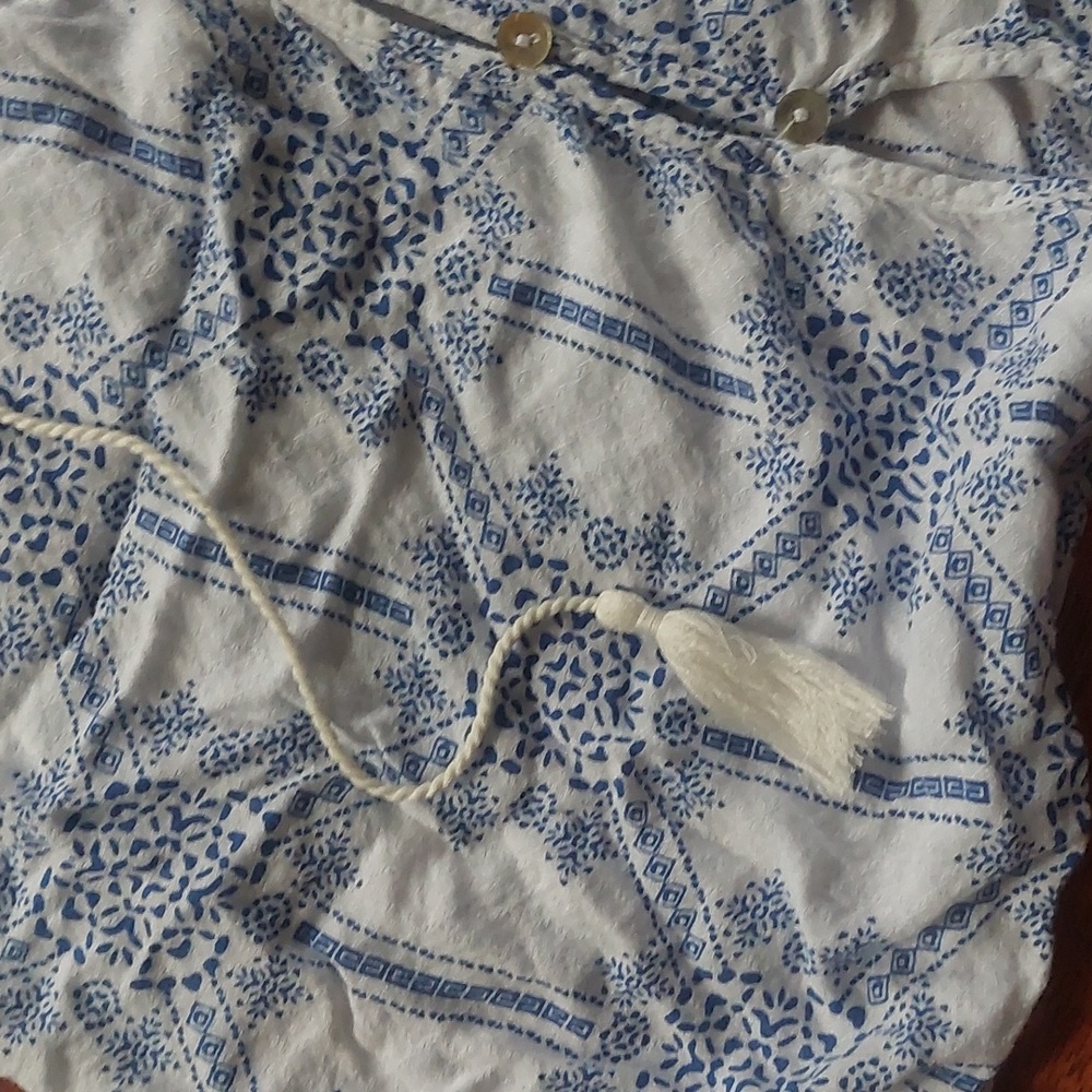 Cold shoulder blouse - Picture 3 of 8